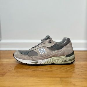 New Balance 991